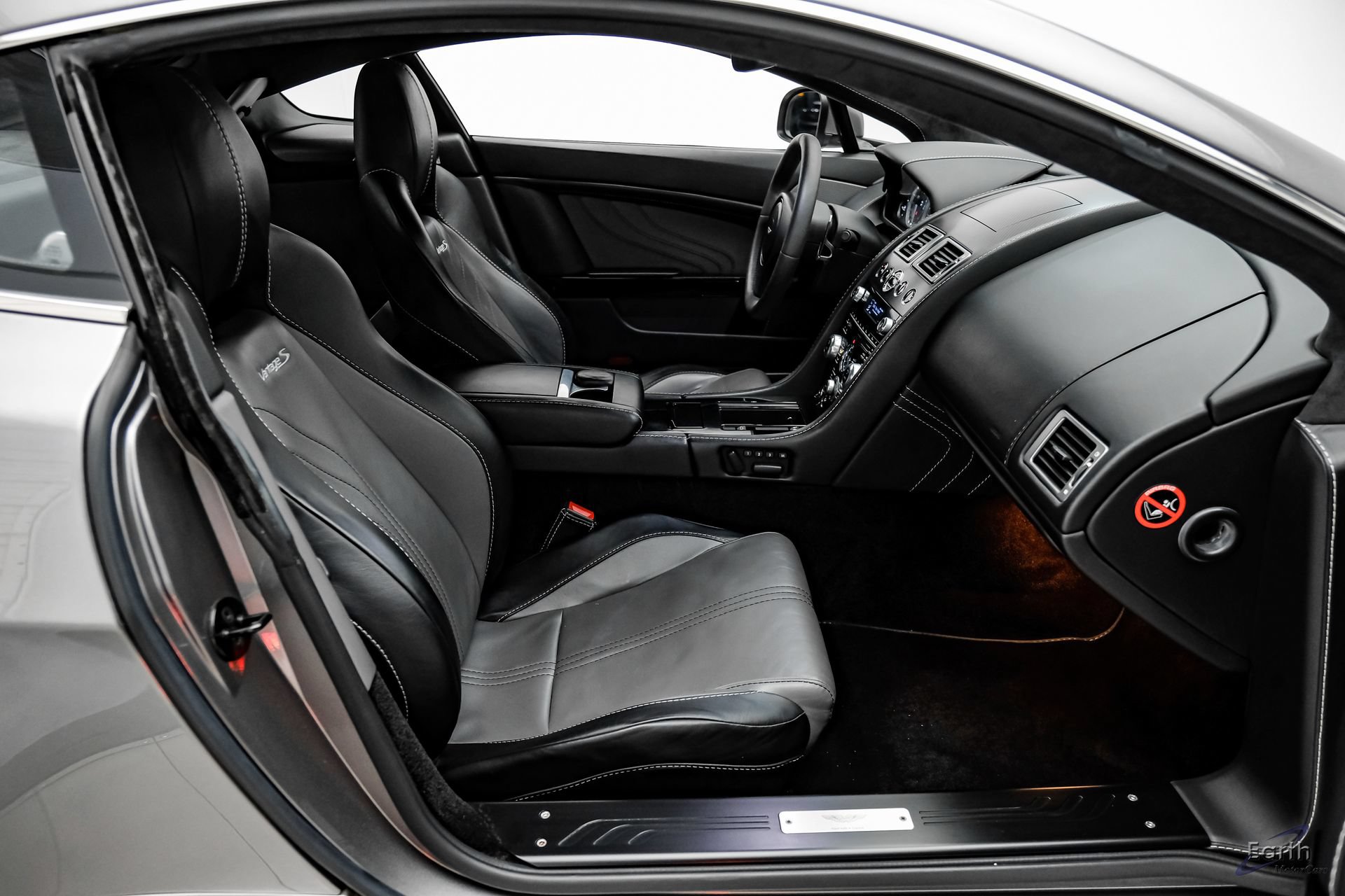 Used 2014 Aston Martin V8 Vantage S RWD image 47