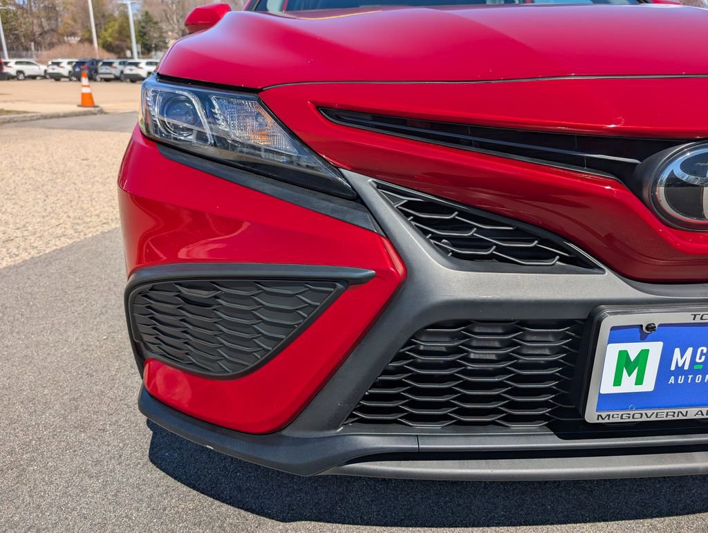 Used 2022 Toyota Camry SE w/ Cold Weather Package AWD/4WD image 10