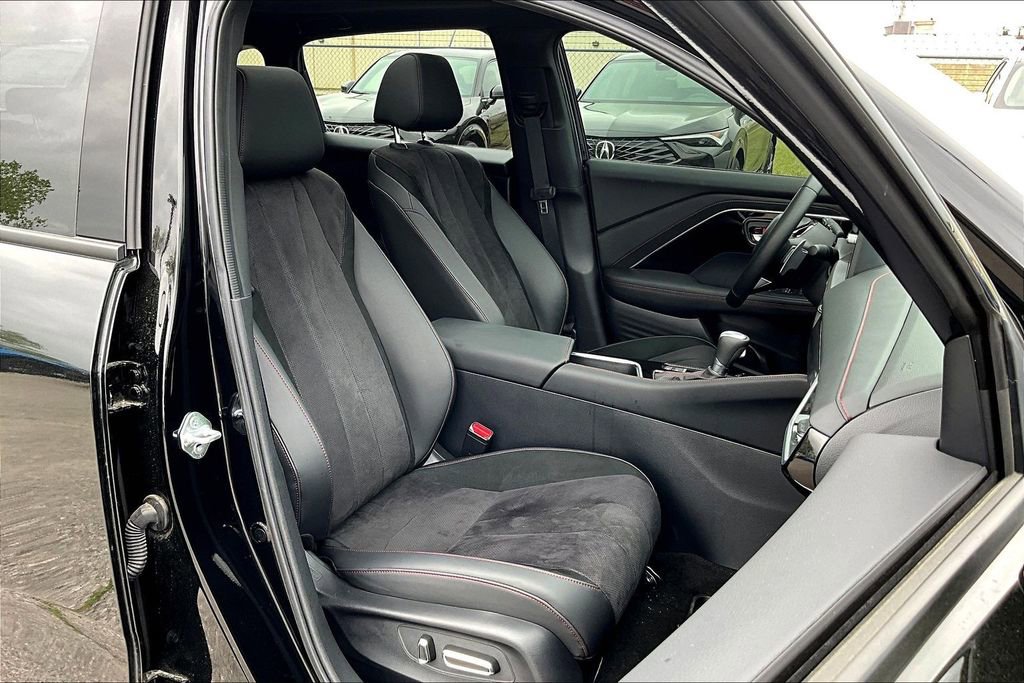 Used 2025 Acura ADX A-Spec image 10