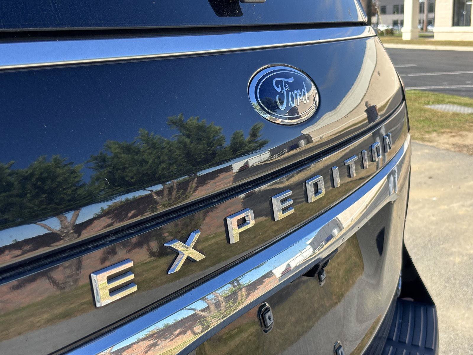 Used 2024 Ford Expedition Max Limited w/ Excursion Package AWD/4WD image 10