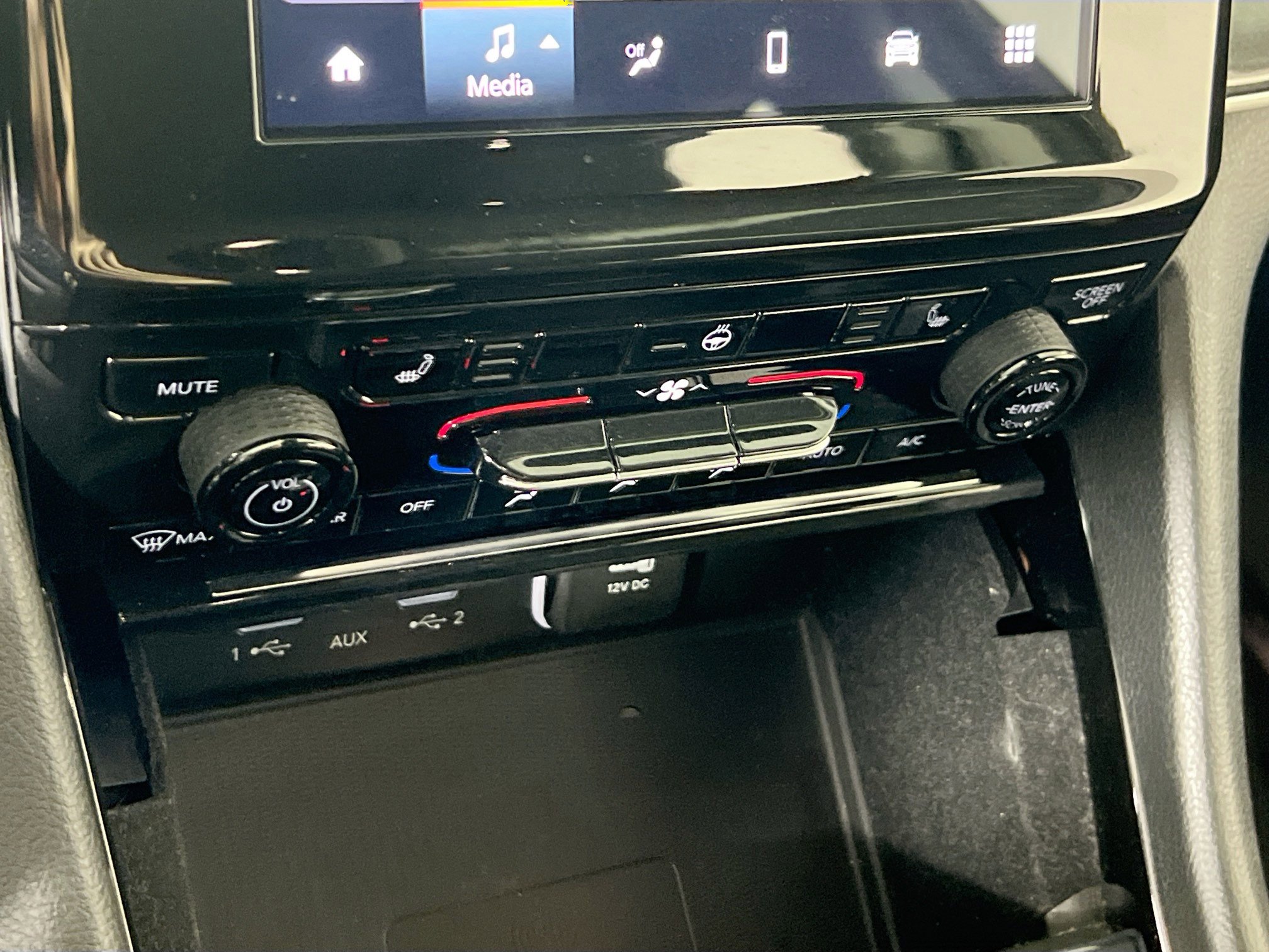 Used 2021 Jeep Grand Cherokee L Laredo w/ Luxury Tech Group I image 15