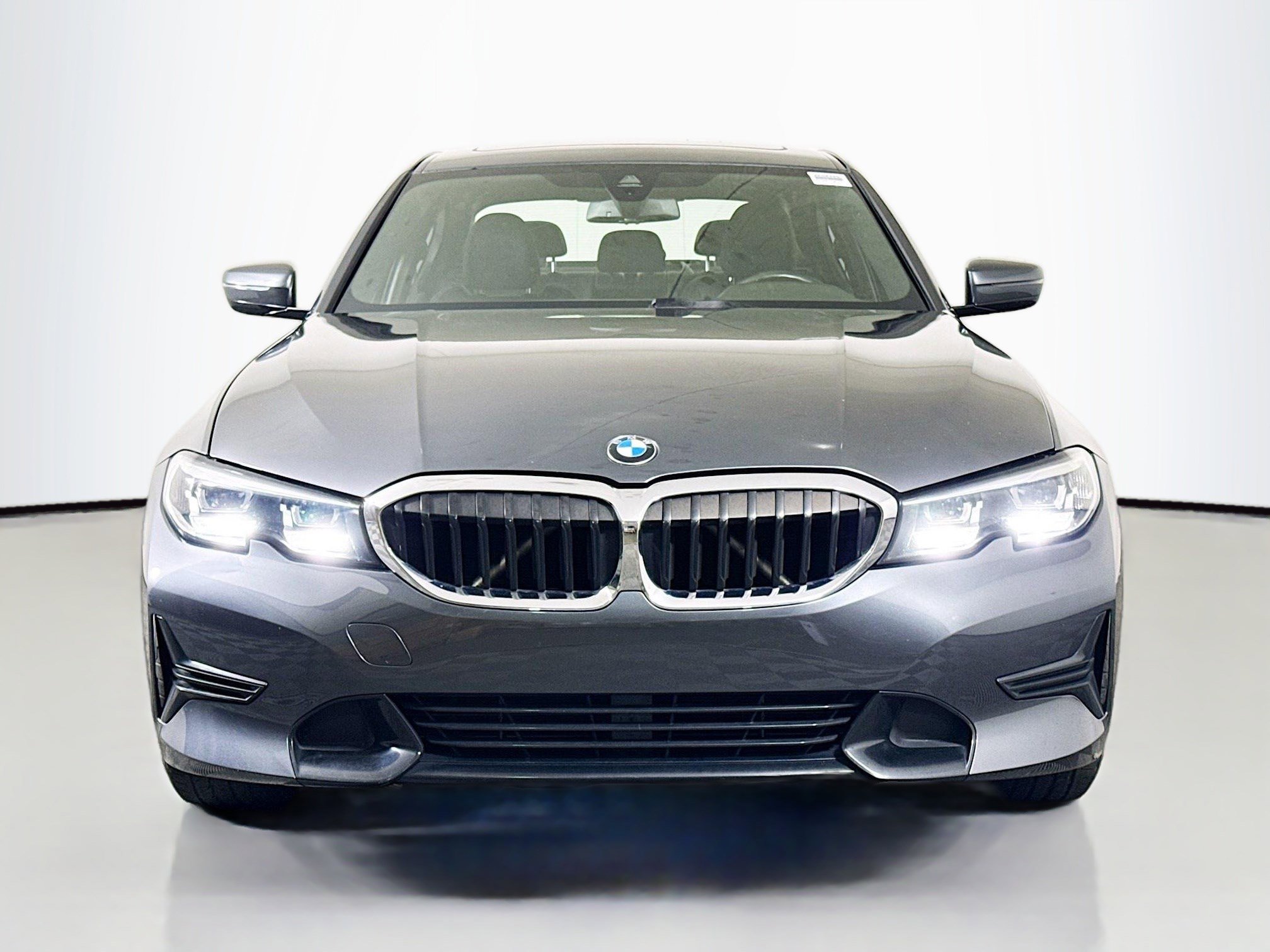 Used 2019 BMW 330i Sedan image 2