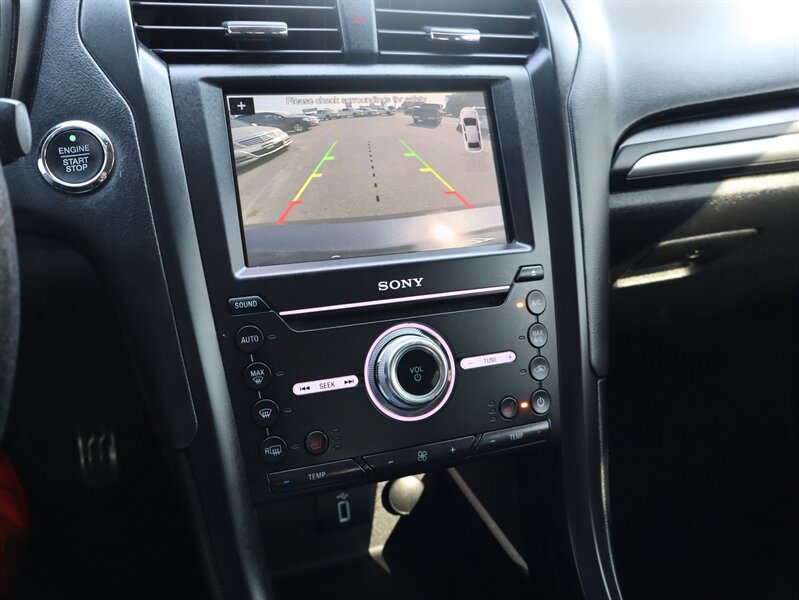 Used 2018 Ford Fusion Titanium AWD/4WD image 15