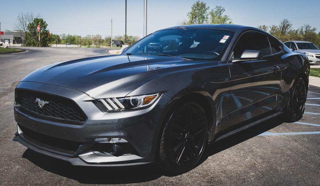 Used 2017 Ford Mustang Premium w/ Ecoboost Performance Package image 6