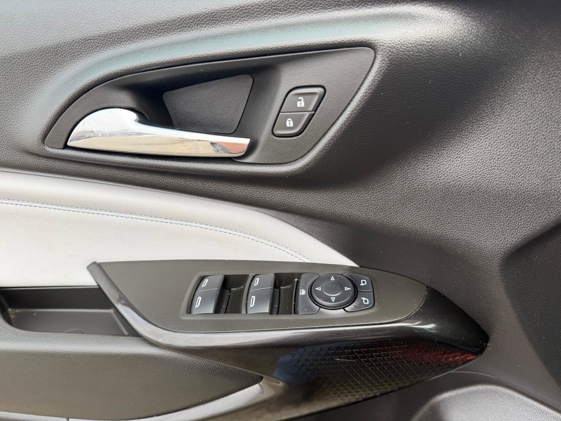 Certified 2024 Chevrolet Trax LT w/ Driver Confidence Package image 25