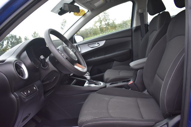 Used 2024 Kia Forte LXS w/ LXS Technology Package FWD image 18