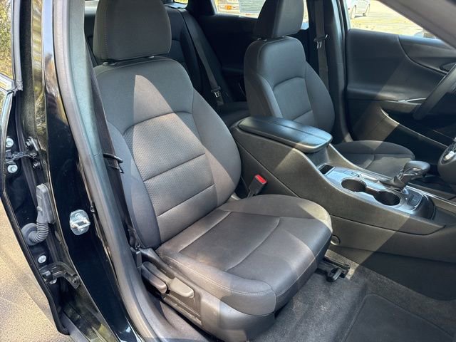 Used 2023 Chevrolet Malibu LT image 26
