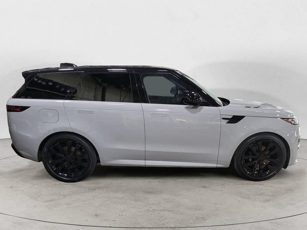 New 2026 Land Rover Range Rover Sport Dynamic SE AWD/4WD image 6