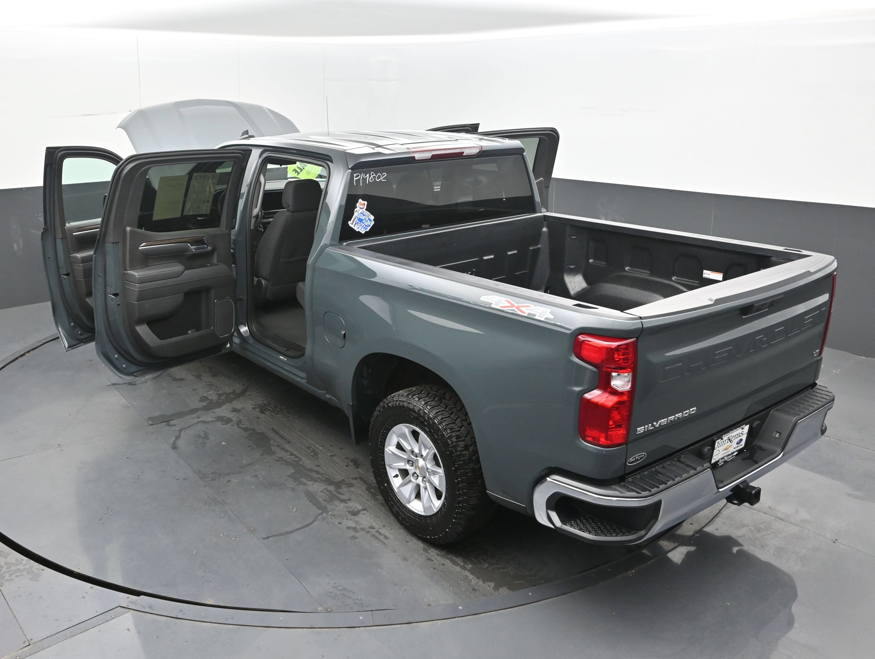 Used 2025 Chevrolet Silverado 1500 LT AWD/4WD image 43