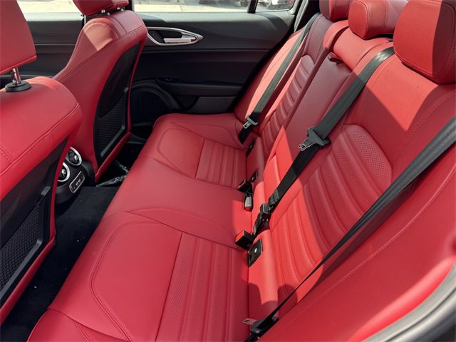 New 2025 Alfa Romeo Giulia w/ Veloce Package Rwd image 10