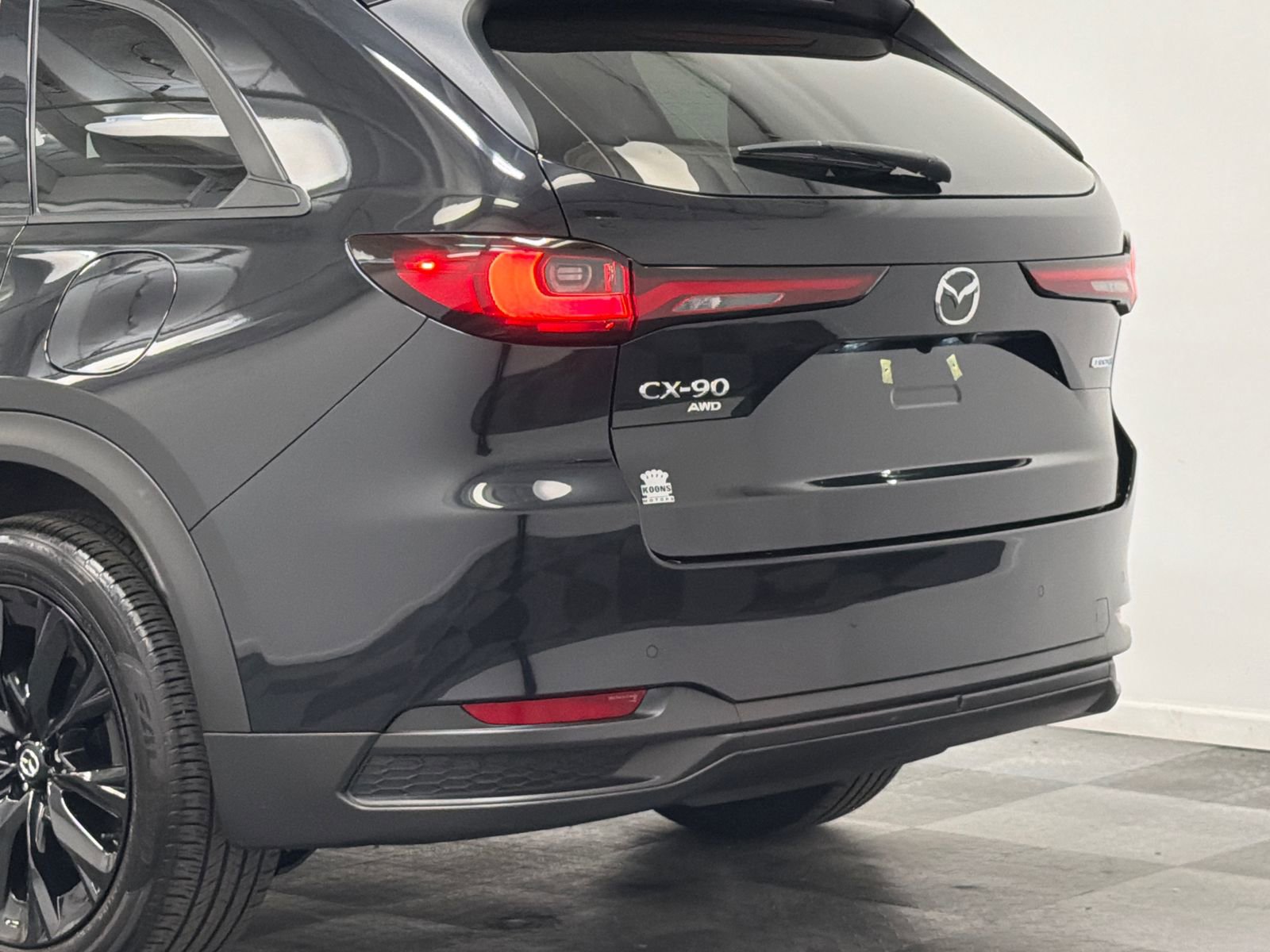 Used 2025 MAZDA CX-90 Plug-In Hybrid w/Premium Sport image 7