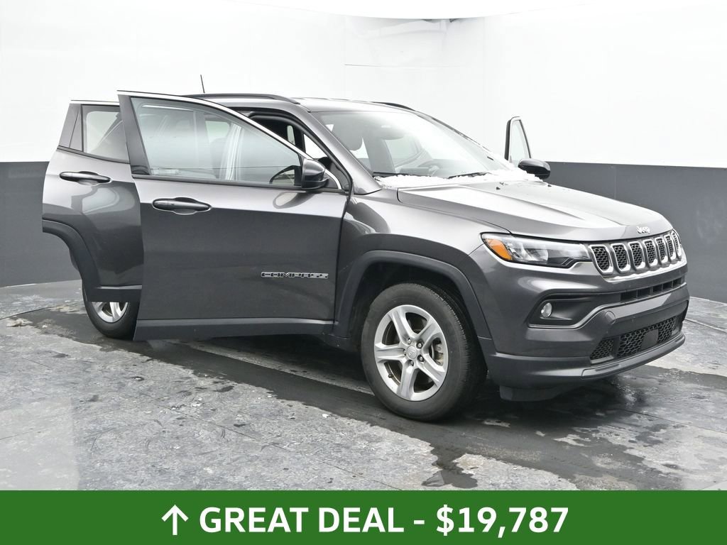 Used 2024 Jeep Compass Latitude image 53