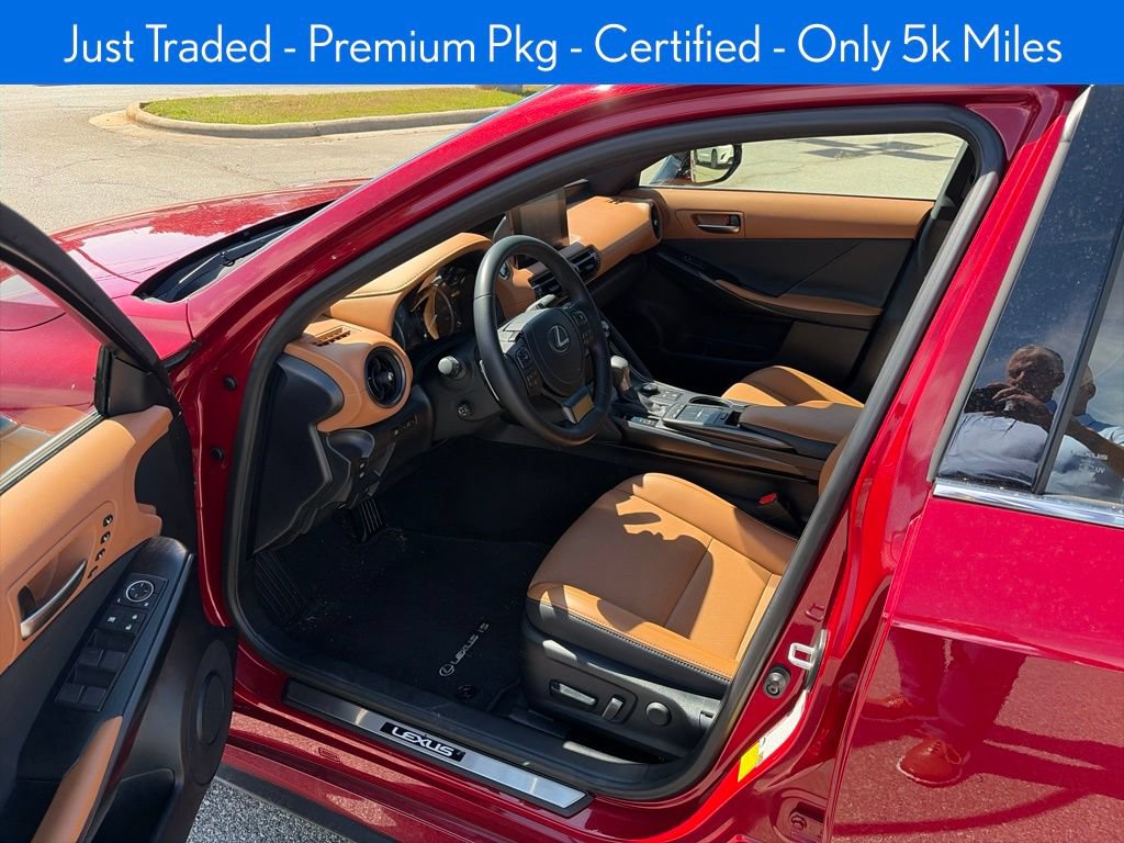Used 2025 Lexus IS 300 w/ Premium Package RWD image 7