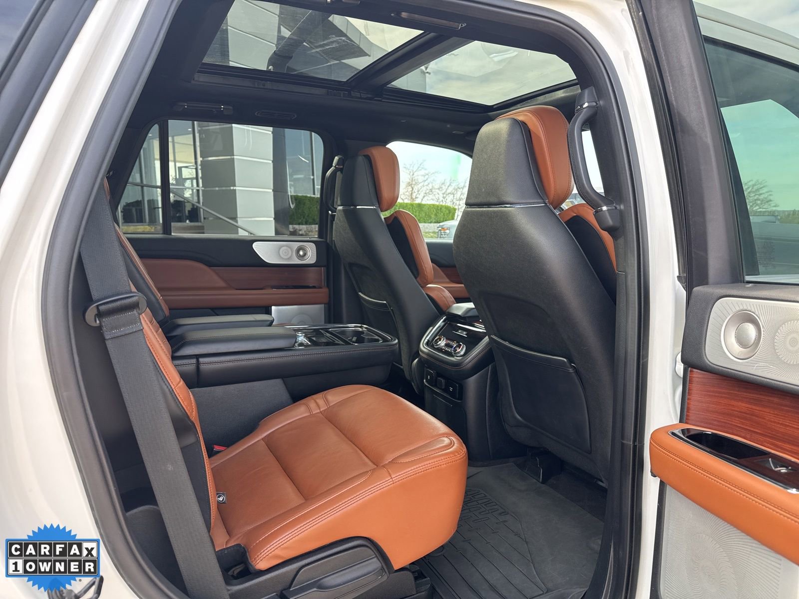 Used 2021 Lincoln Navigator Reserve w/ Luxury Package image 32