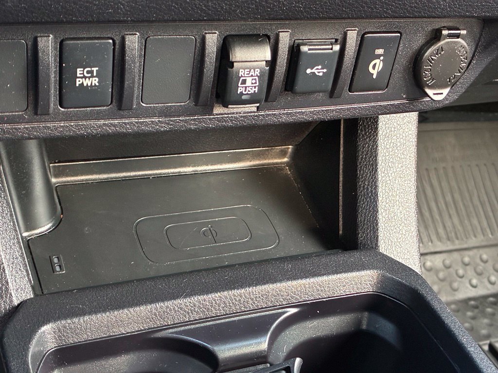 Used 2022 Toyota Tacoma TRD Off-Road AWD/4WD image 24