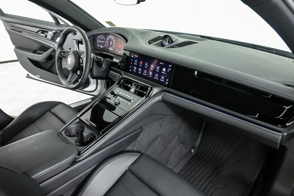 New 2025 Porsche Panamera image 25