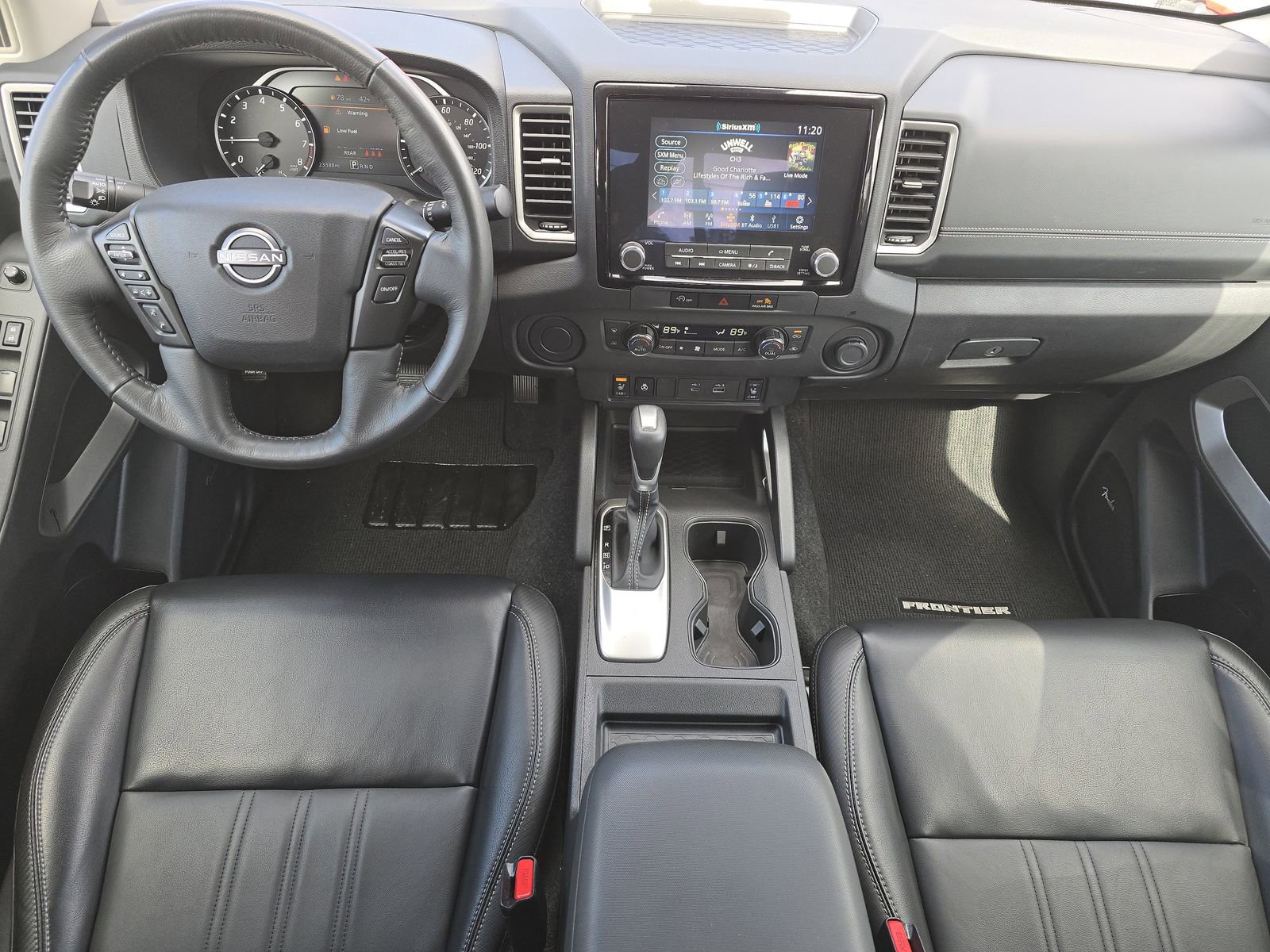 Used 2024 Nissan Frontier SL image 10