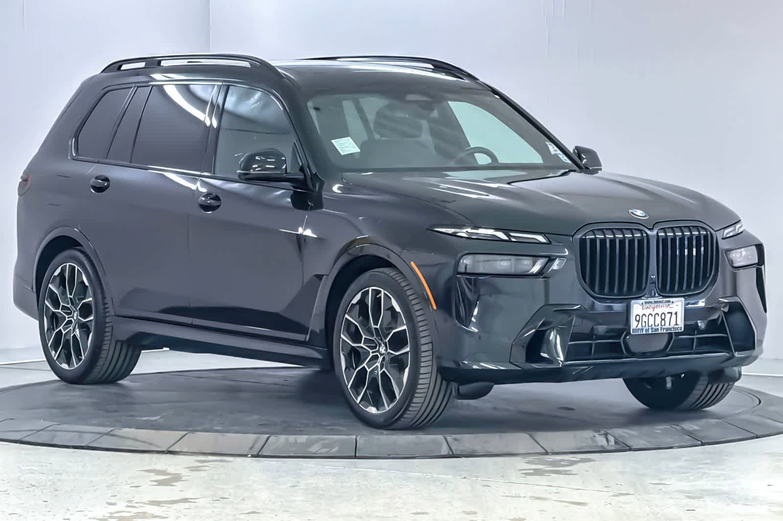 Used 2024 BMW X7 xDrive40i w/ M Sport Package AWD/4WD image 9