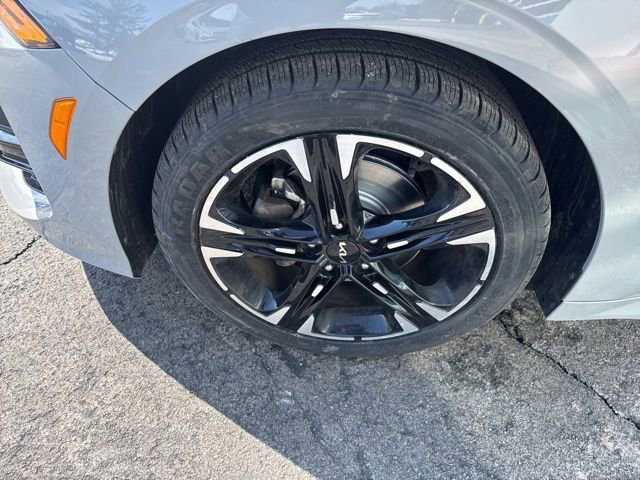 Used 2024 Kia K5 GT-Line w/ GT-Line Premium Package image 4