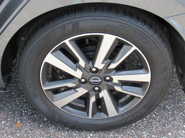 Used 2025 Nissan Versa S w/ S Plus Package image 12