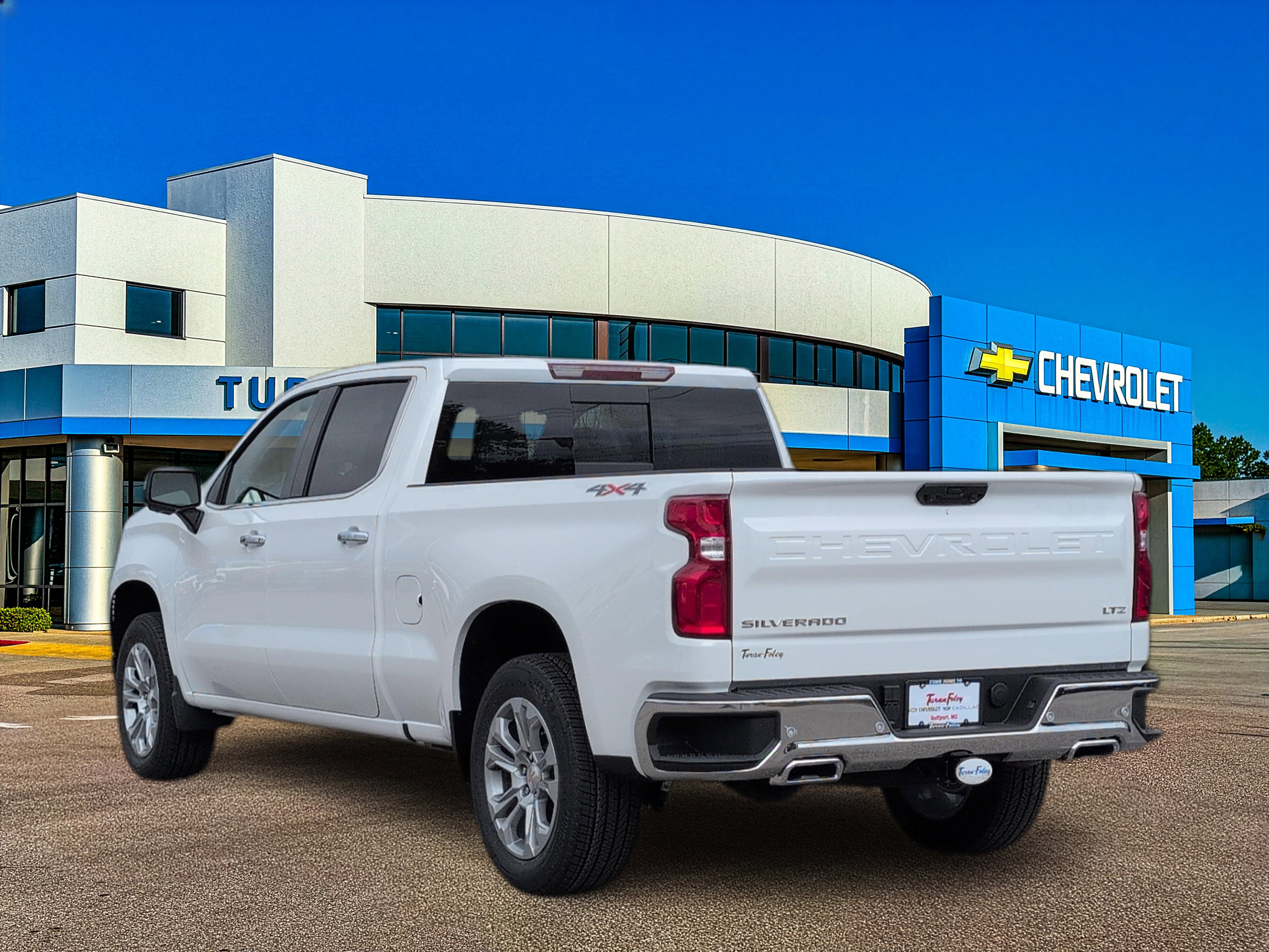New 2026 Chevrolet Silverado 1500 LTZ w/ LTZ Premium Package AWD/4WD image 3