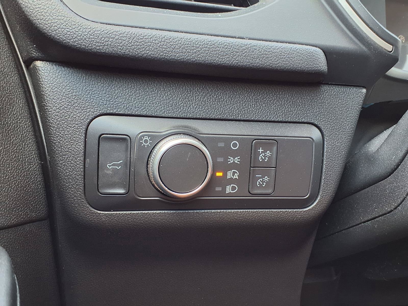 Used 2022 Ford Escape SE w/ SE Sport Appearance Package FWD image 16