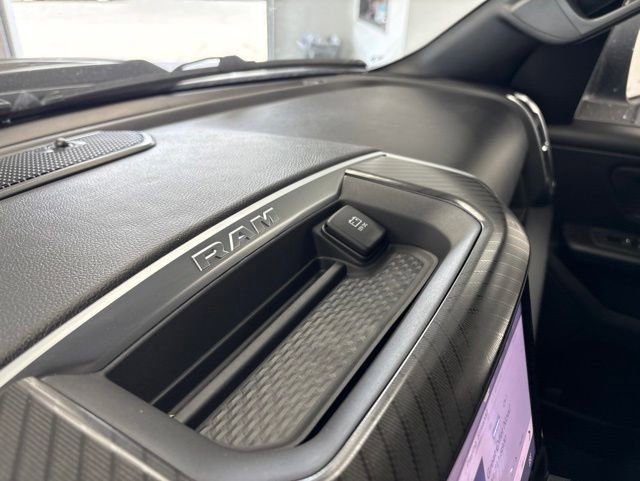 New 2026 RAM 1500 Express AWD/4WD image 44