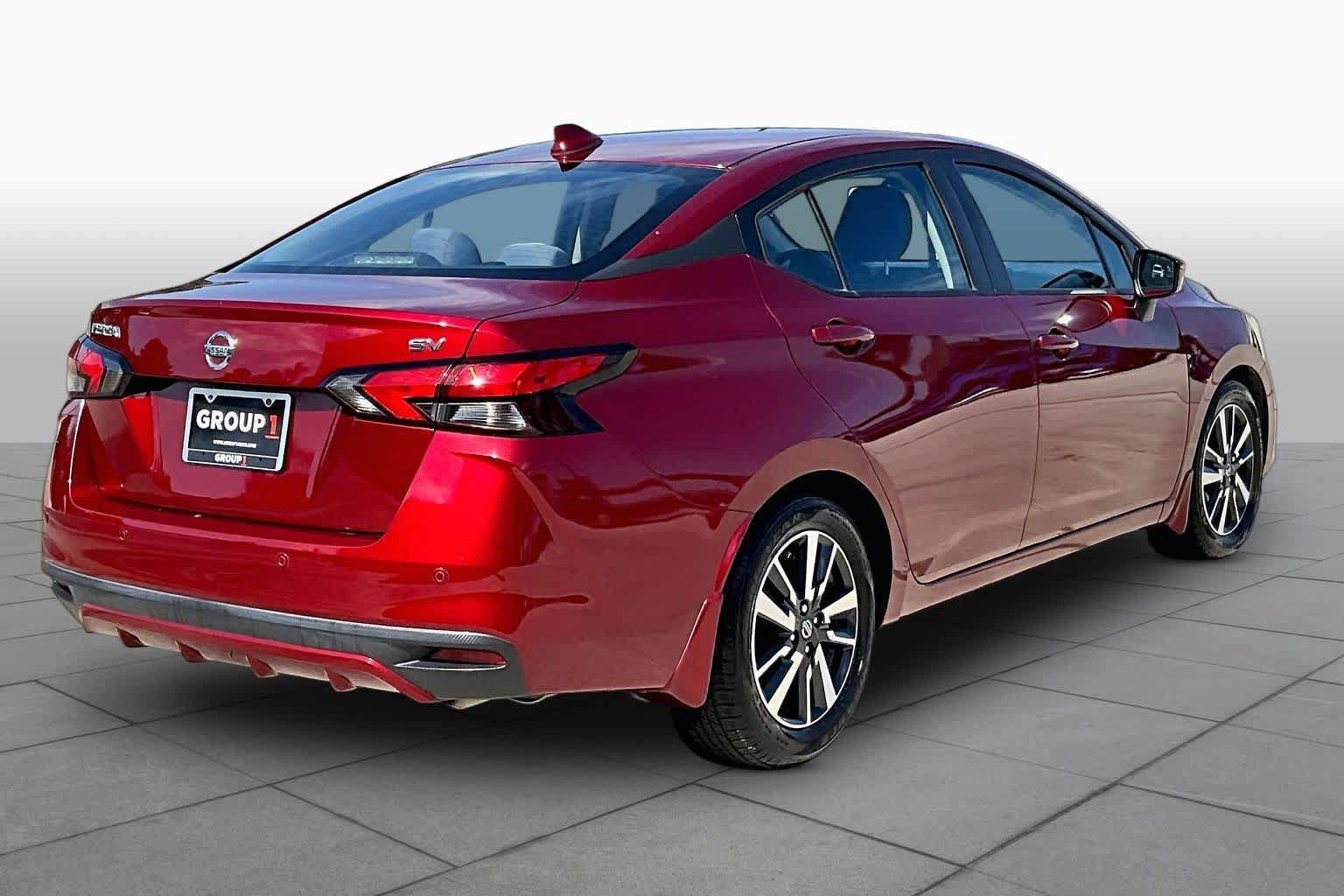 Used 2020 Nissan Versa SV FWD image 11