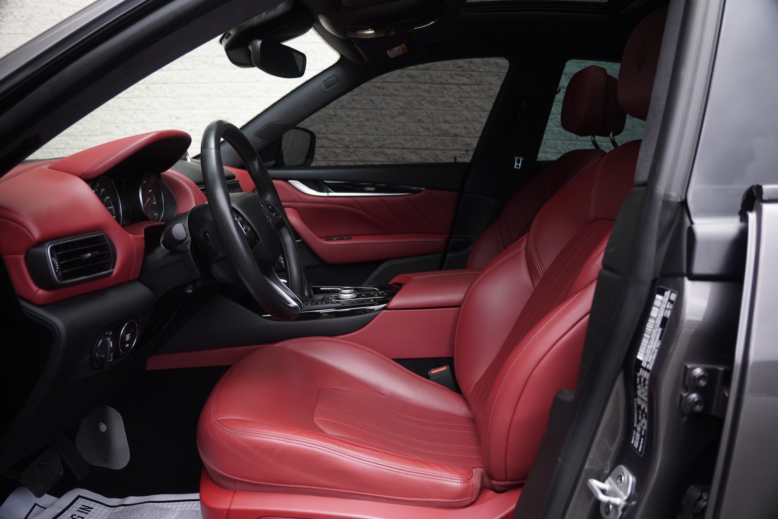 Used 2022 Maserati Levante Modena AWD/4WD image 14