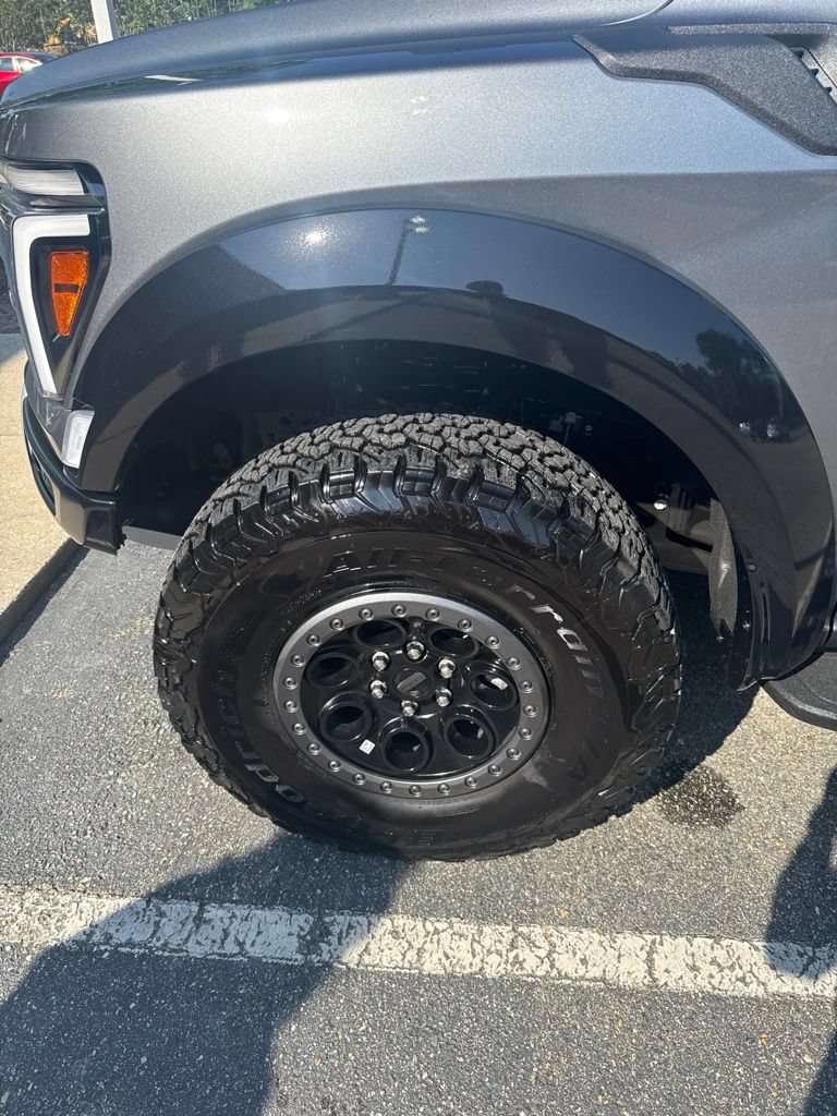 Used 2025 Ford F150 Raptor AWD/4WD image 2