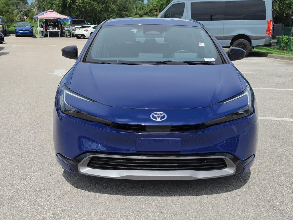 Used 2024 Toyota Prius XLE FWD image 2