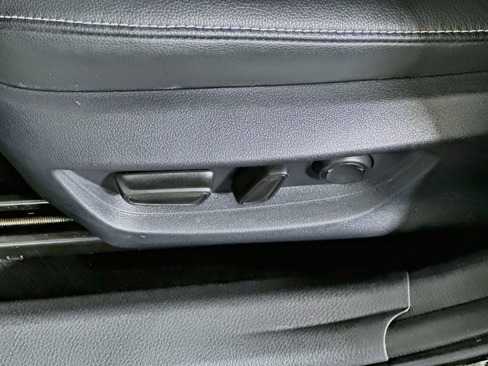 Used 2026 Toyota Camry SE FWD image 13