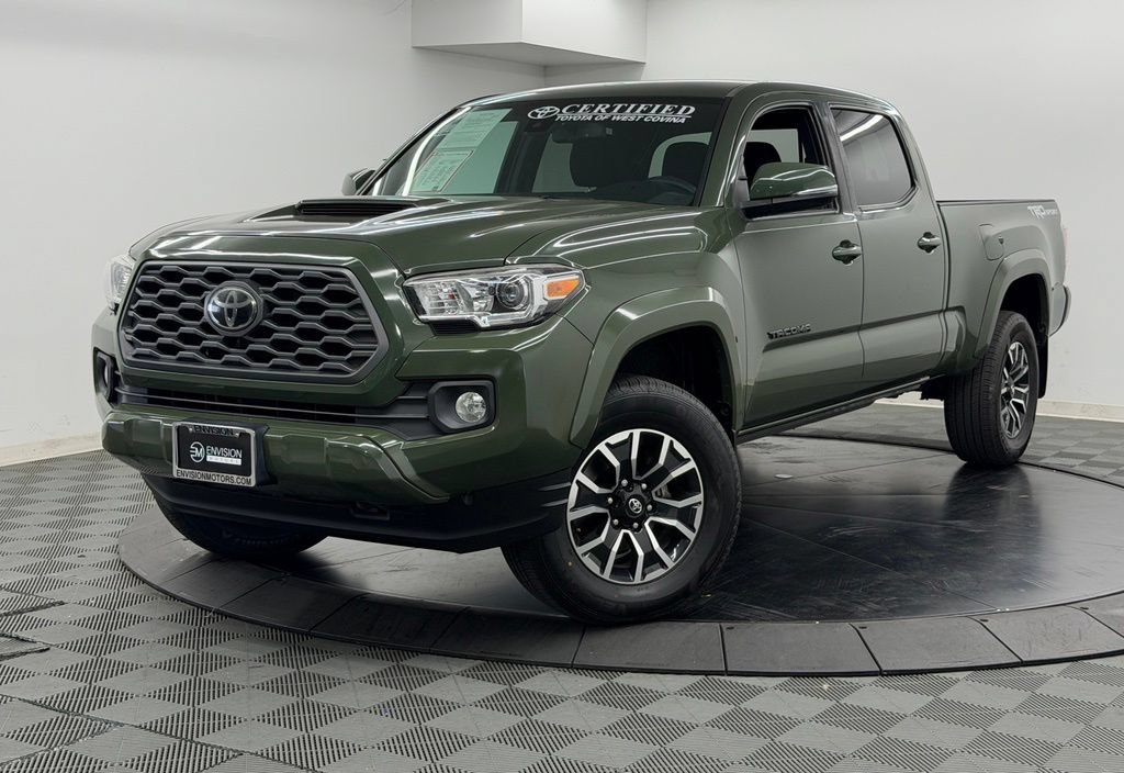 Used 2021 Toyota Tacoma TRD Sport w/ Technology Package RWD image 3