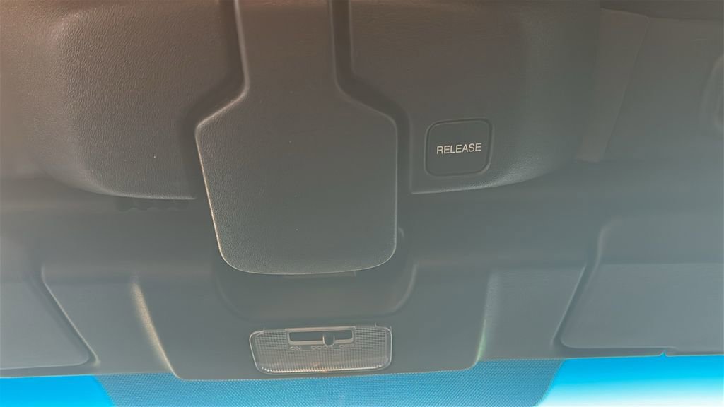 Used 2006 MAZDA MX-5 Miata Touring image 30