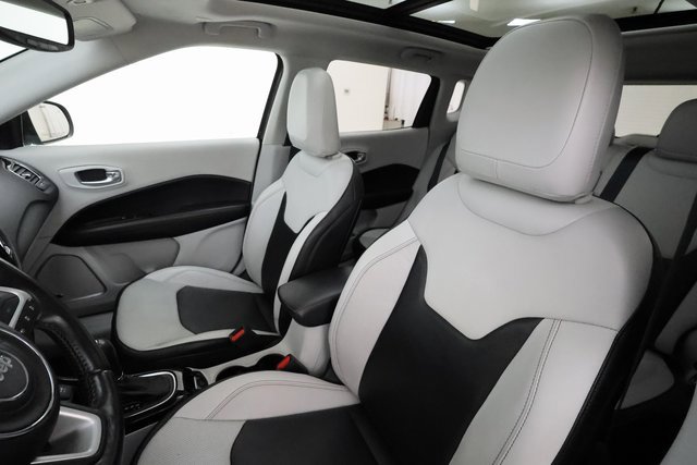 Used 2021 Jeep Compass Limited w/ Sun and Sound Group image 11
