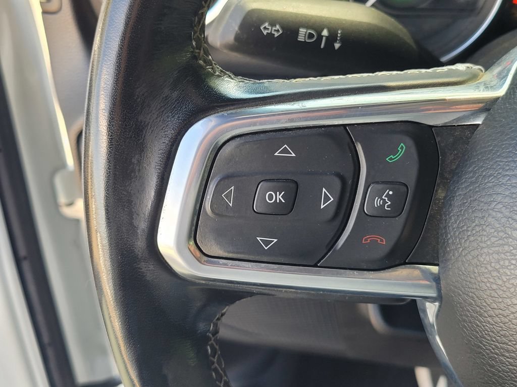 Used 2023 Jeep Wrangler Unlimited Sahara w/ Cold Weather Group AWD/4WD image 19