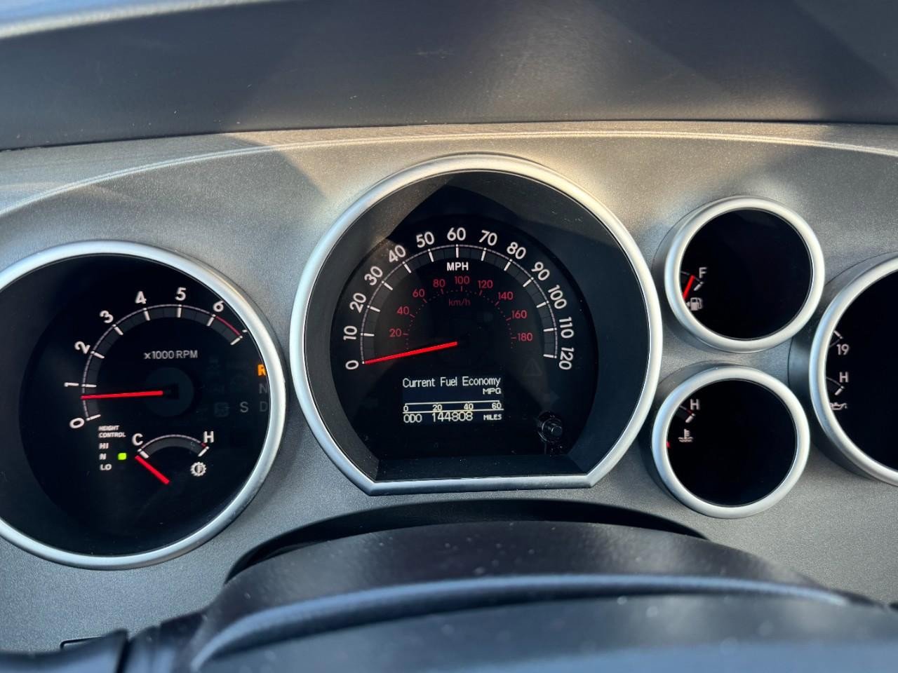 Used 2014 Toyota Sequoia Platinum image 26