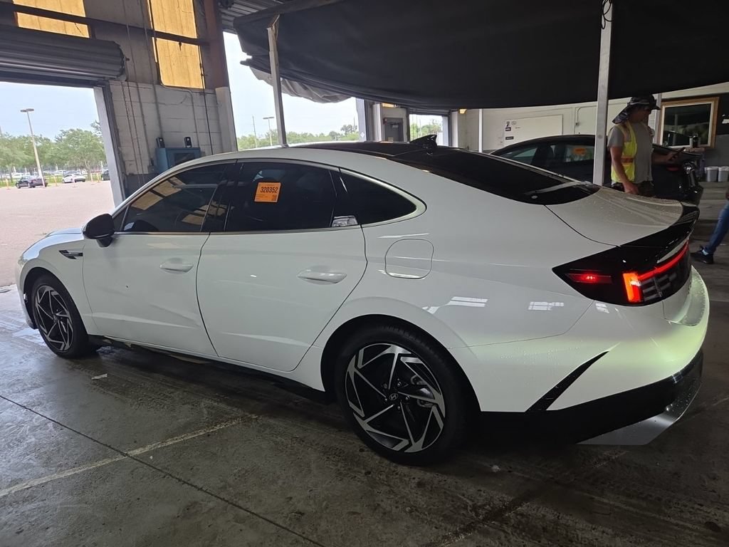 Used 2025 Hyundai Sonata SEL FWD image 5