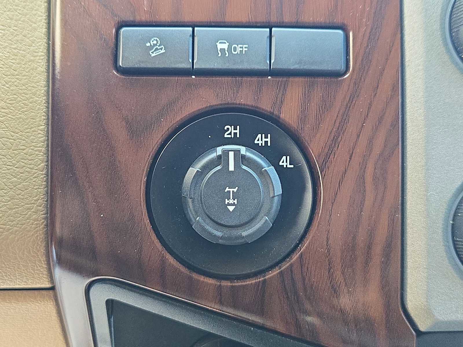 Used 2013 Ford F250 Lariat w/ Lariat Ultimate Pkg image 24