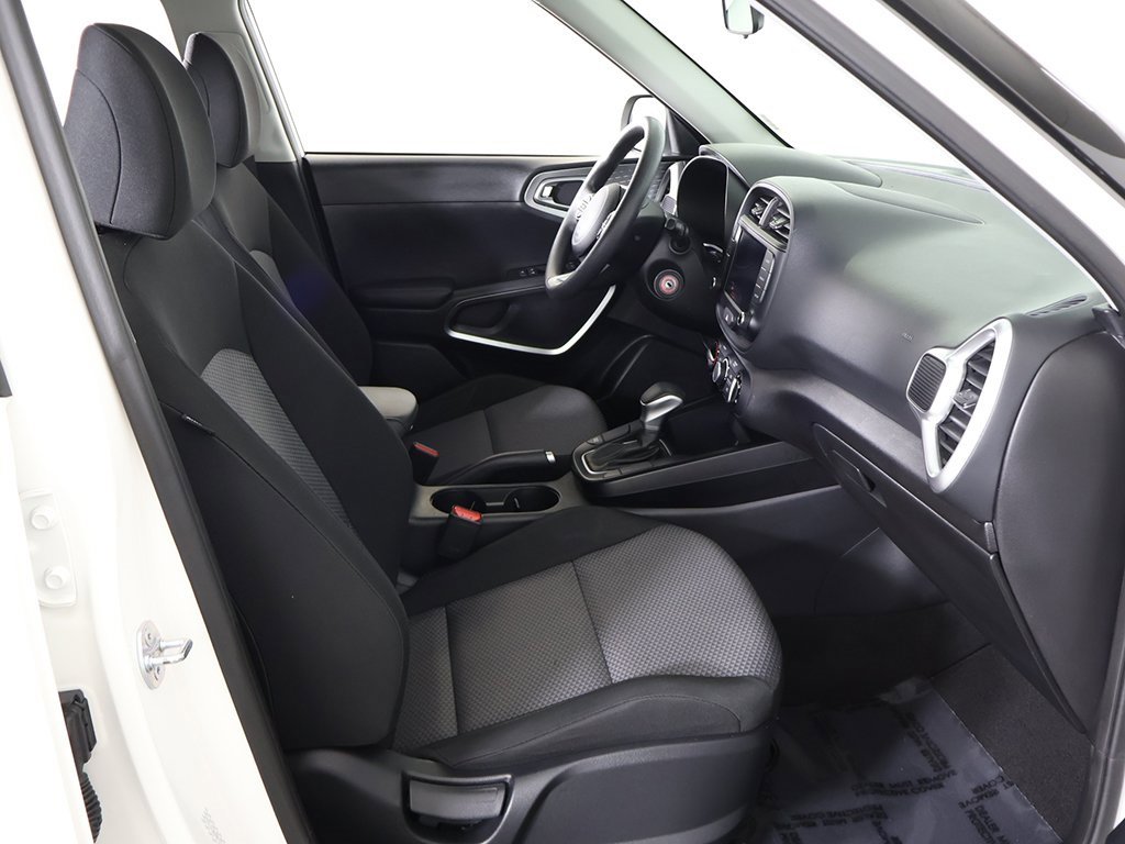 Used 2024 Kia Soul LX w/ Option Group 015 image 28