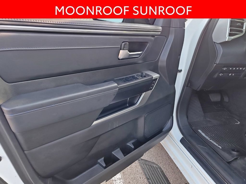 Used 2025 Toyota Sequoia Platinum AWD/4WD image 6