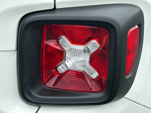Used 2019 Jeep Renegade Trailhawk AWD/4WD image 34