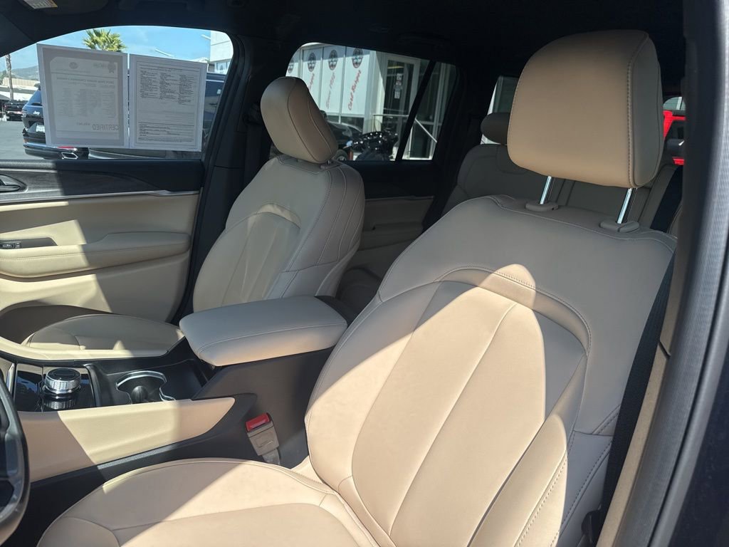 Certified 2024 Jeep Grand Cherokee Limited image 17