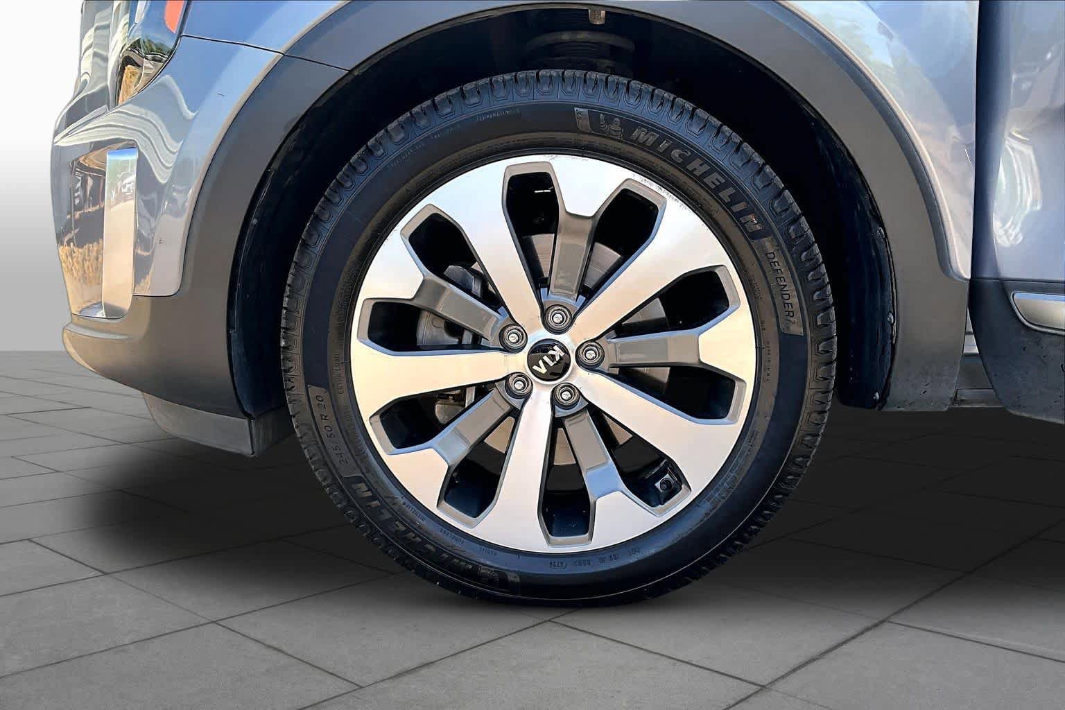 Used 2020 Kia Telluride SX w/ SX Prestige Package AWD/4WD image 10