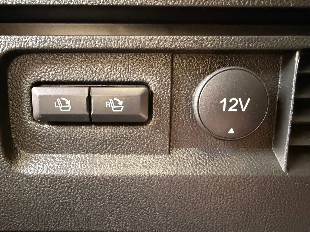 Used 2023 Lincoln Nautilus Reserve AWD/4WD image 10