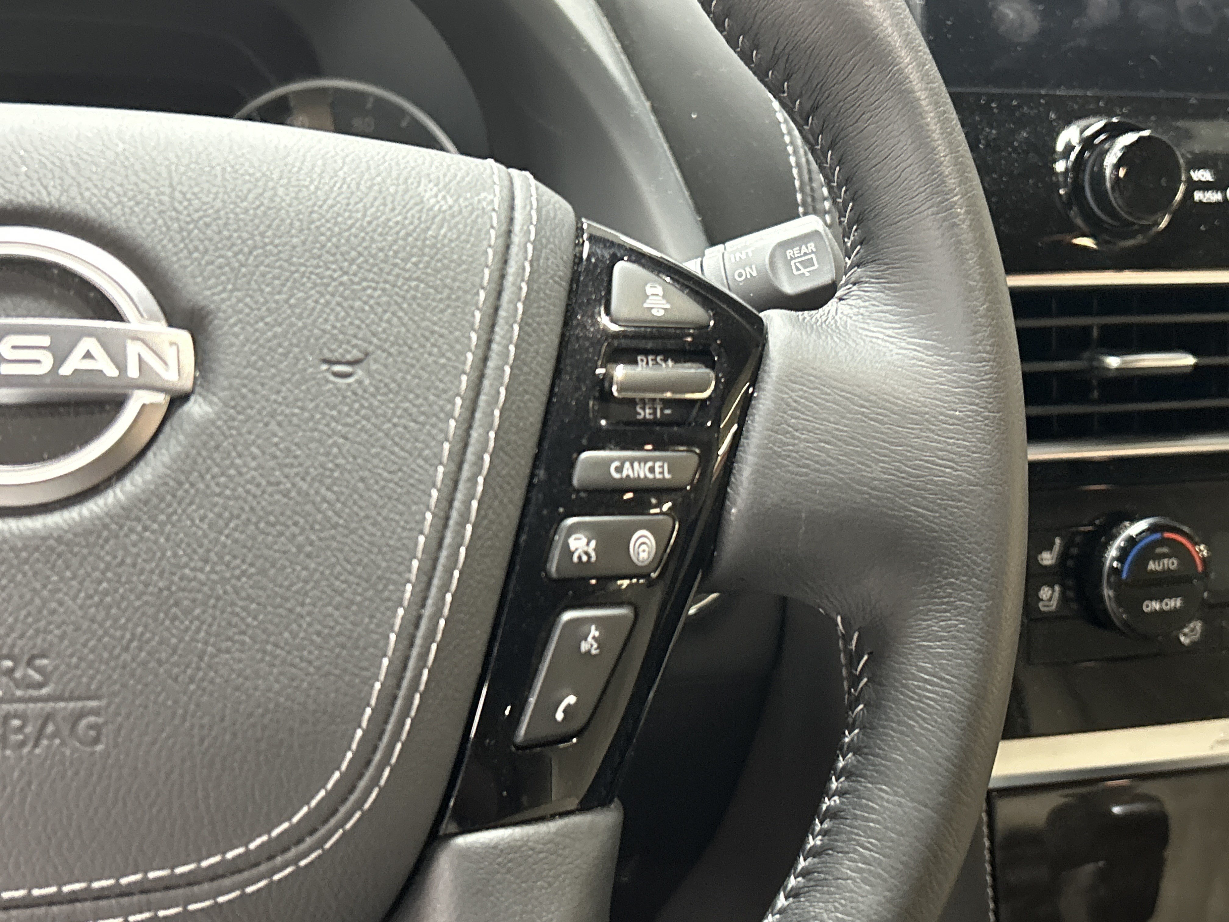 Used 2024 Nissan Armada Platinum w/ Captain's Chairs Package AWD/4WD image 18