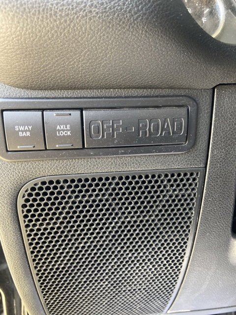 Used 2018 Jeep Wrangler Rubicon w/ Power Convenience Group image 20