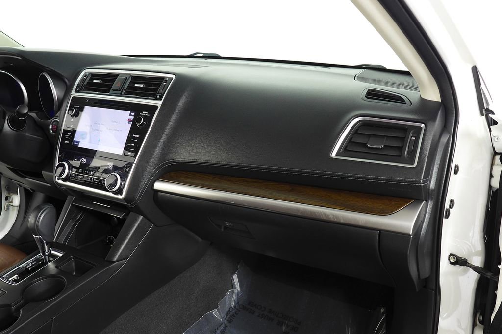 Used 2019 Subaru Outback 3.6R Touring w/ Popular Package #3A AWD/4WD image 14