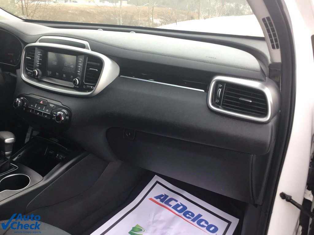 Used 2020 Kia Sorento LX image 25