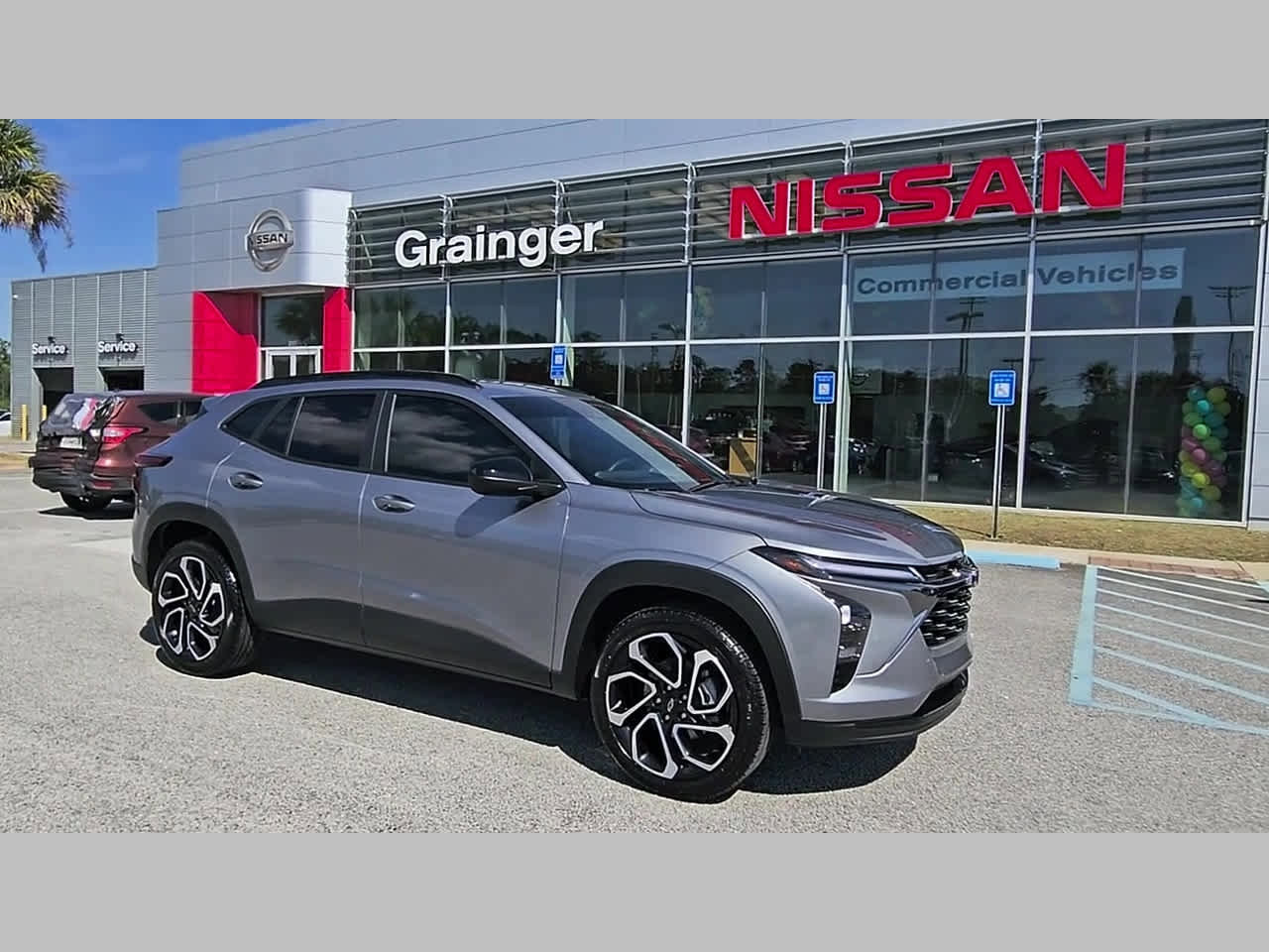 Used 2025 Chevrolet Trax RS w/ Driver Confidence Package FWD image 38